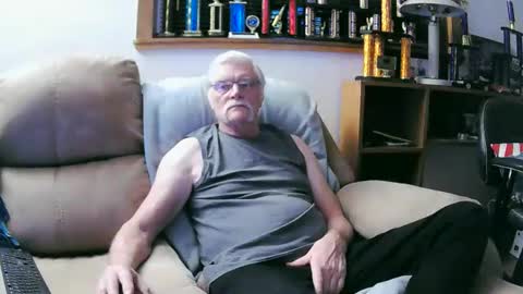 Elcamino83 online show from 02/19/25, 06:11