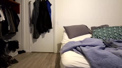 Snapshot of elckdog chatting on 01/26/25, 06:07 elckdog online show from 01/26/25, 06:07