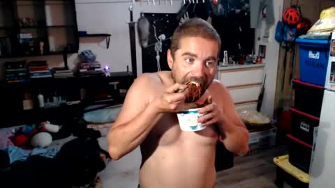 Snapshot of eldritchdaddy chatting on 08/05/26, 06:16 eldritchdaddy online show from 08/05/26, 06:16