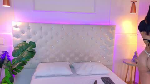 ELECTRA  online show from 10/22/25, 08:30