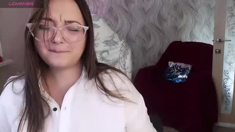 Snapshot of elegant_audacity chatting on 12/07/24, 10:45 Rachel online show from 12/07/24, 10:45