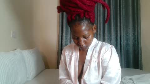 Snapshot of elegant_ebony chatting on 01/15/25, 09:24 Nika online show from 01/15/25, 09:24