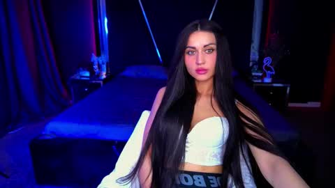 elegant_mysterious online show from 09/14/25, 08:19