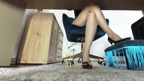 eleganzavogue online show from 04/09/26, 08:53