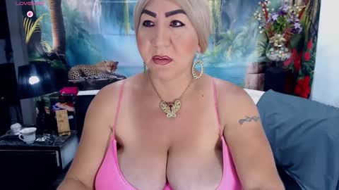 XIOMY   give LIKE on my page online show from 10/10/25, 12:15
