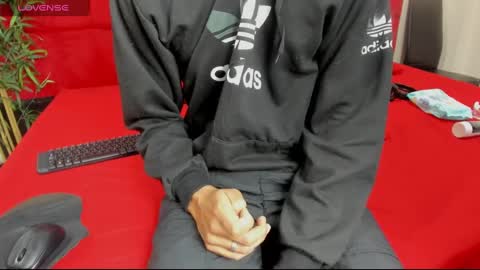 Elena  Derek online show from 01/06/25, 06:31