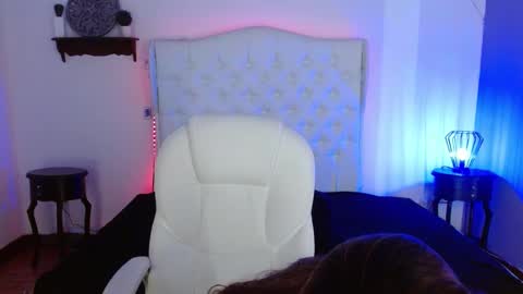 Elena online show from 12/26/24, 12:05