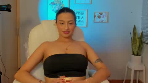 Elena online show from 01/11/25, 08:43