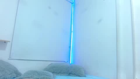 elena_wolff online show from 11/03/25, 11:55