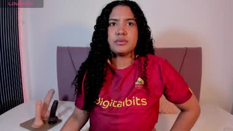 Snapshot of elena_wolff chatting on 06/05/26, 12:00 elena_wolff online show from 06/05/26, 12:00