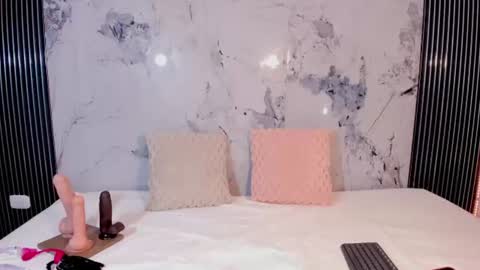 Snapshot of elena_wolff chatting on 06/29/26, 11:32 elena_wolff online show from 06/29/26, 11:32