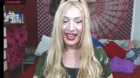 Snapshot of elenaevans2 chatting on 02/25/26, 07:01 elenaevans2 online show from 02/25/26, 07:01