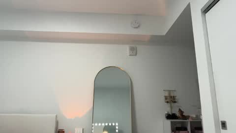 Elena online show from 04/17/26, 07:17