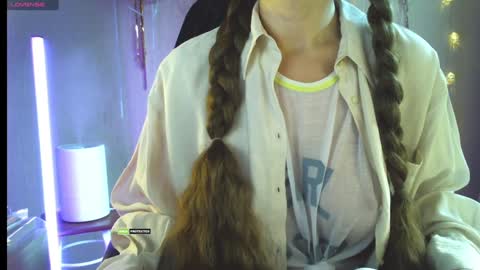 Snapshot of elenamiya chatting on 01/07/25, 09:07 Heleonora online show from 01/07/25, 09:07