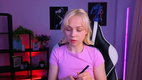 elenamonroe_ online show from 04/04/26, 04:00