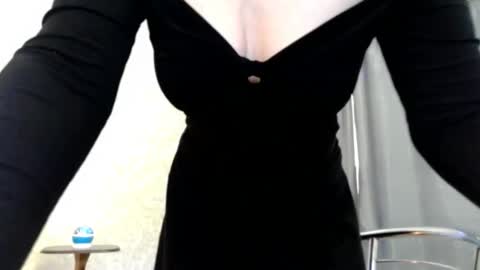 elenaza online show from 10/25/25, 01:51