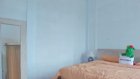 Eleonora online show from 01/04/25, 06:19