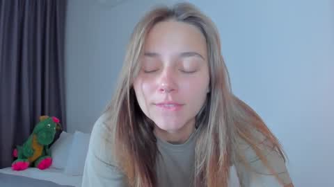 Eleonora online show from 02/04/25, 08:35