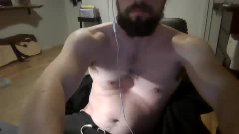 Snapshot of elephantfox chatting on 12/22/24, 04:50 fox online show from 12/22/24, 04:50