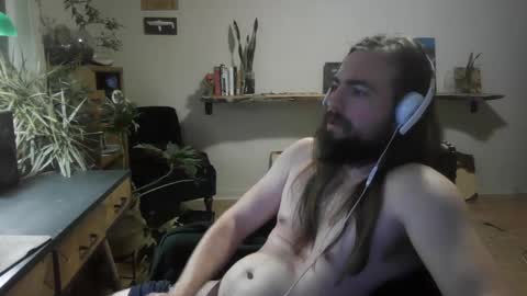 Snapshot of elephantfox chatting on 01/11/25, 08:00 fox online show from 01/11/25, 08:00