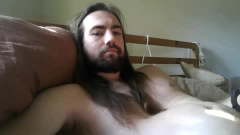 Snapshot of elephantfox chatting on 01/21/25, 08:32 fox online show from 01/21/25, 08:32