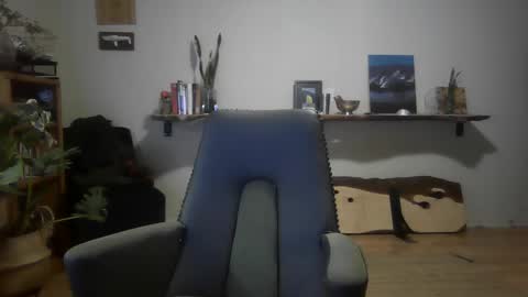 Snapshot of elephantfox chatting on 01/31/25, 04:03 fox online show from 01/31/25, 04:03