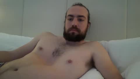 Snapshot of elephantfox chatting on 02/03/25, 12:58 fox online show from 02/03/25, 12:58