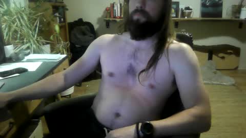 Snapshot of elephantfox chatting on 10/06/25, 04:10 fox online show from 10/06/25, 04:10