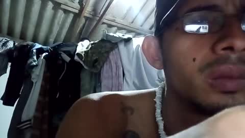 Snapshot of elfavo95 chatting on 07/04/26, 01:23 elfavo95 online show from 07/04/26, 01:23