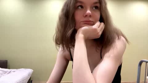 Mila online show from 03/07/26, 05:32