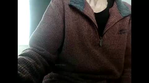 elfyonee online show from 12/11/24, 10:03