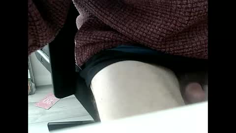 elfyonee online show from 01/22/25, 12:17