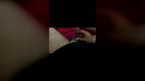 Snapshot of elgarcia04102003 chatting on 04/05/26, 01:41 elgarcia04102003 online show from 04/05/26, 01:41