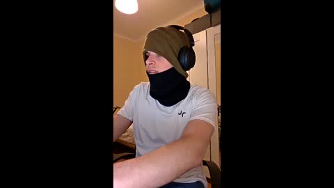 Snapshot of elguerrero20033 chatting on 03/18/26, 10:46 elguerrero20033 online show from 03/18/26, 10:46