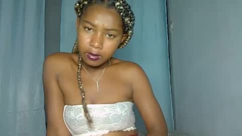 Snapshot of elia011 chatting on 01/18/25, 12:36 elia011 online show from 01/18/25, 12:36