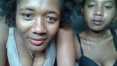 Snapshot of elia011 chatting on 02/08/25, 03:42 elia011 online show from 02/08/25, 03:42