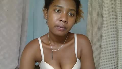 Snapshot of elia011 chatting on 02/23/25, 07:44 elia011 online show from 02/23/25, 07:44