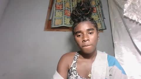 elia011 online show from 11/10/25, 12:42