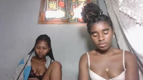 elia011 online show from 11/11/25, 06:35