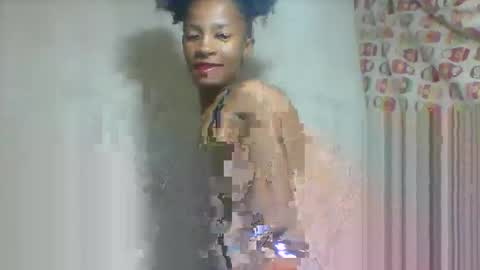 Snapshot of elia011 chatting on 05/25/26, 06:36 elia011 online show from 05/25/26, 06:36