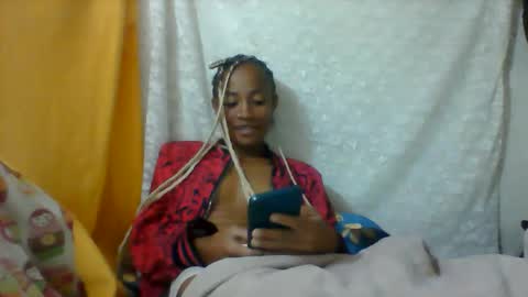 Snapshot of elia011 chatting on 05/29/26, 08:01 elia011 online show from 05/29/26, 08:01