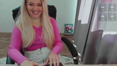 Ella online show from 09/17/25, 05:53