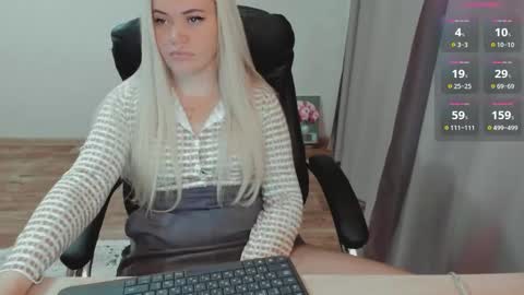 Ella online show from 10/15/25, 06:46