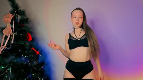 Ella online show from 12/24/24, 04:33