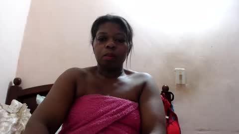 elianis598477 online show from 11/01/25, 06:15