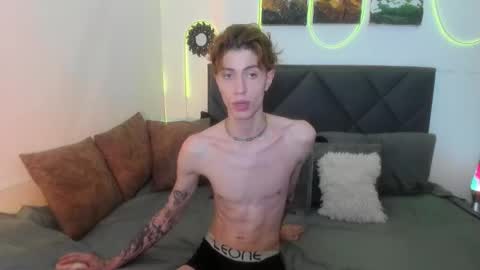 Snapshot of eliann_adam chatting on 12/17/25, 10:43 eliann_adam online show from 12/17/25, 10:43