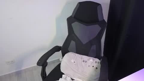 elias online show from 03/09/25, 01:56