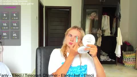 Snapshot of elie_ci chatting on 12/08/24, 06:43 online show from 12/08/24, 06:43