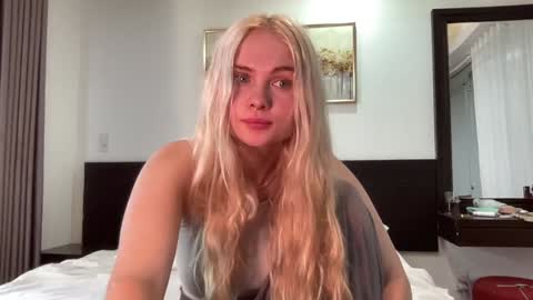 Snapshot of elie_ci chatting on 01/20/25, 01:50 online show from 01/20/25, 01:50