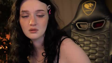 Ellie online show from 10/05/25, 05:17